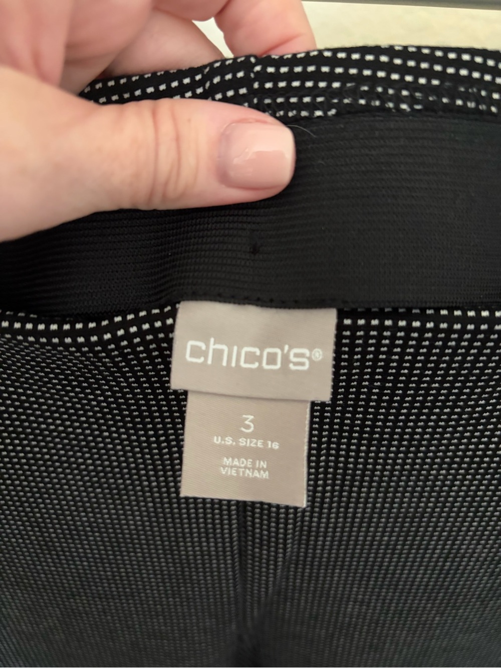 Chico's Women’s Slim Dress Pants in Charcoal Micro-Check - Picture 3 of 4